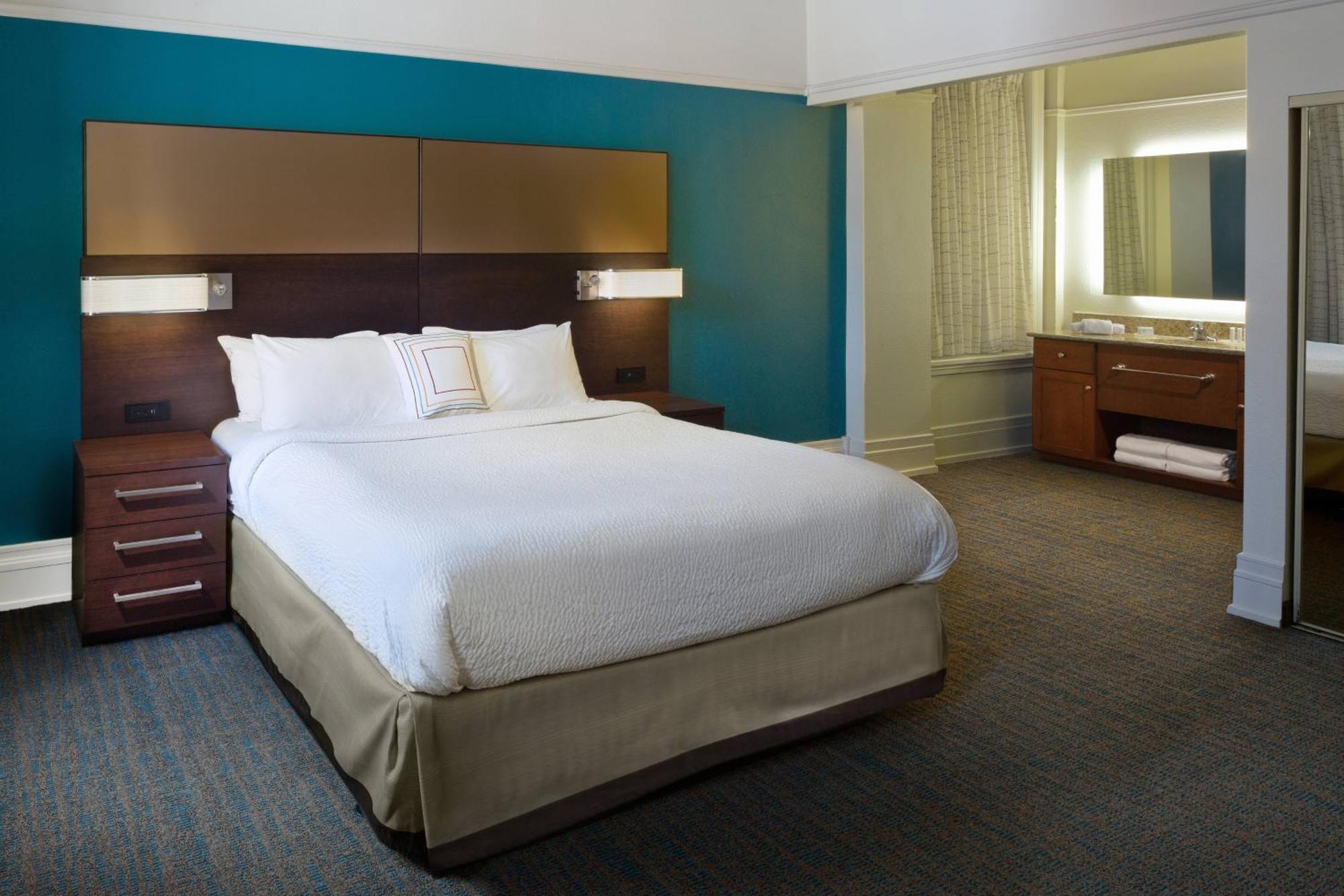 Residence Inn By Marriott Cleveland Downtown Екстериор снимка